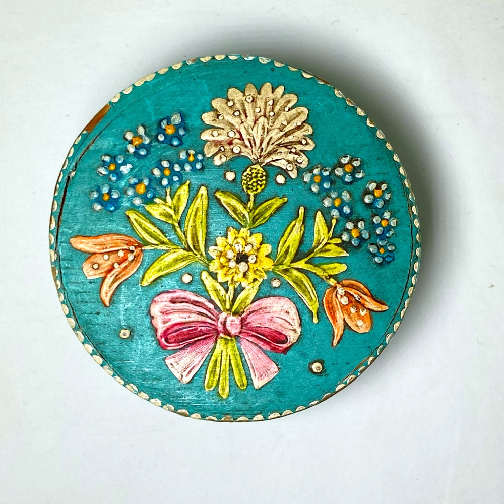 Vintage wooden Round Band Box‎ Painted Small 2.75 x 1.5”